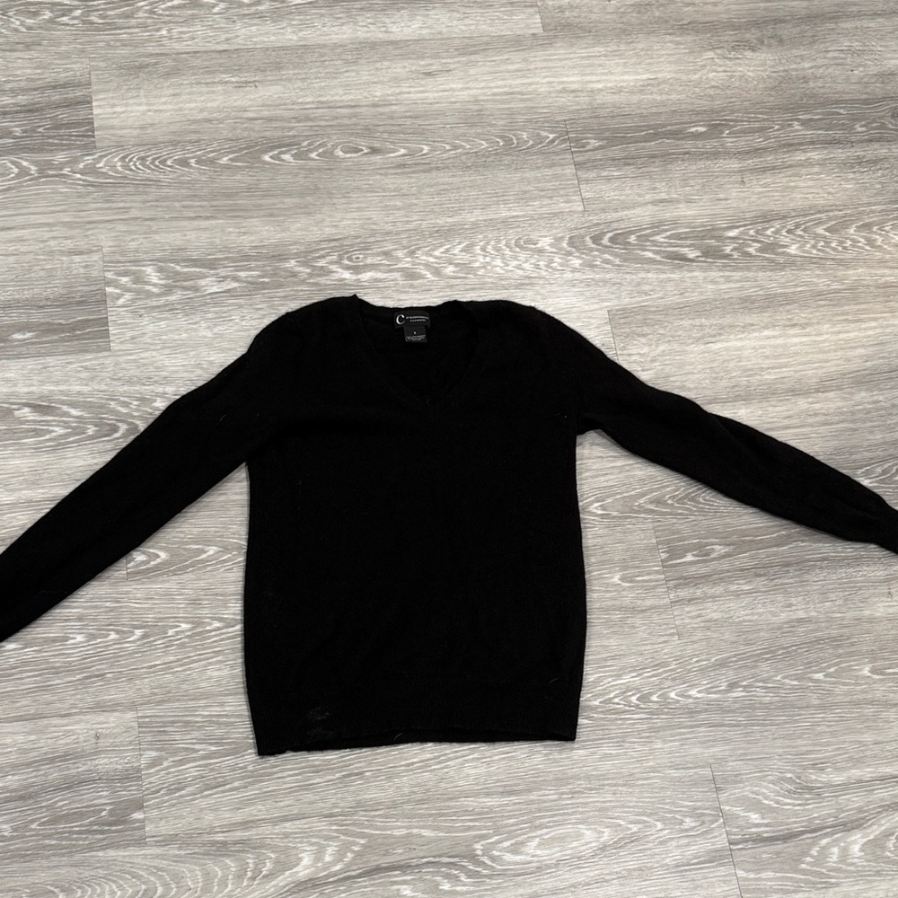 Elegant Black V-Neck Sweater for Women